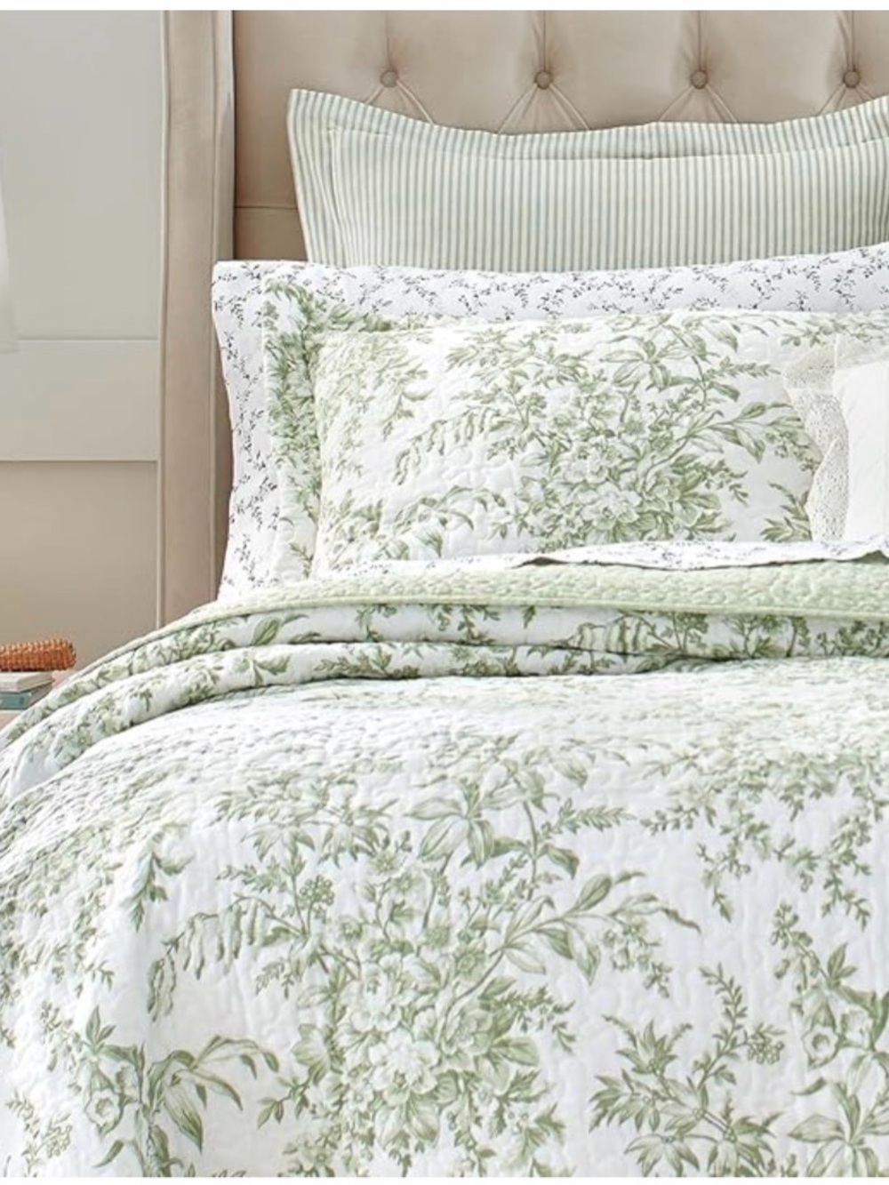 Laura Ashley- Bedford Green QUEEN Quilt Cotton Reversible Comforter 88”W x 98” L
